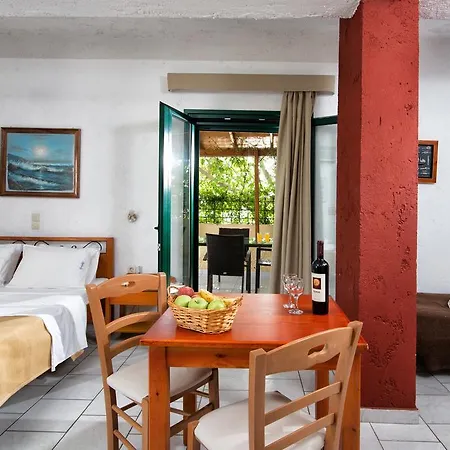 Apartahotel Erofili 3*
